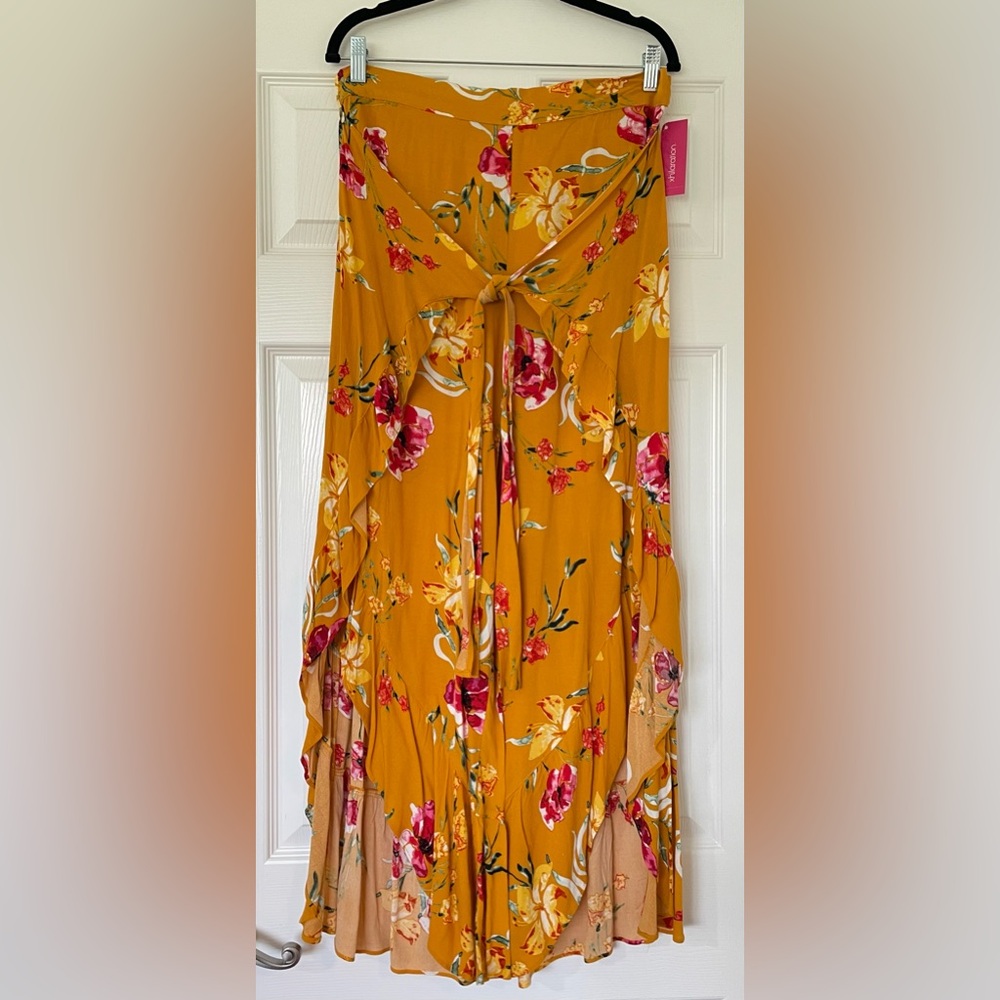 Xhilaration floral tie front pants
Color : Floral Yellow * Size: M